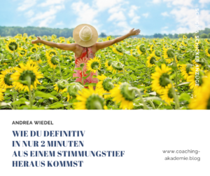 Frau im Sonnenblumenfeld